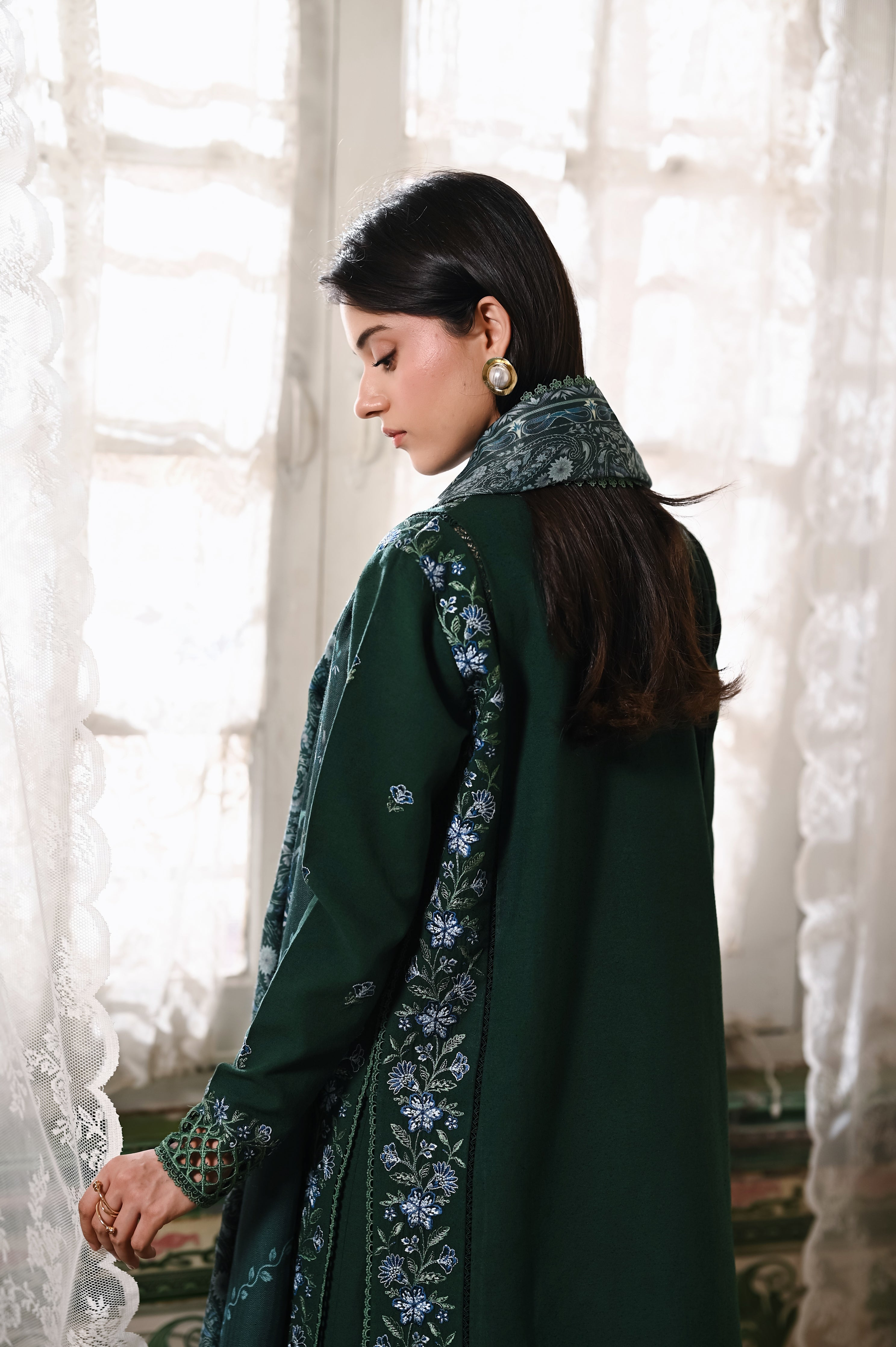 DEEP GREEN LUXURY - Zaib